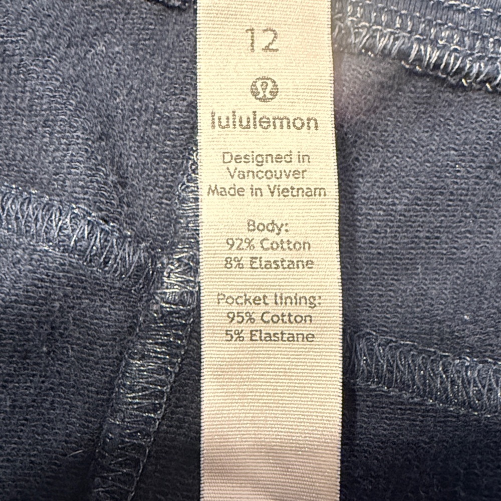 Lululemon Inner Glow High-Rise Short 3" in the "Acid Rubber Dye True Navy" - Picture 2 of 8